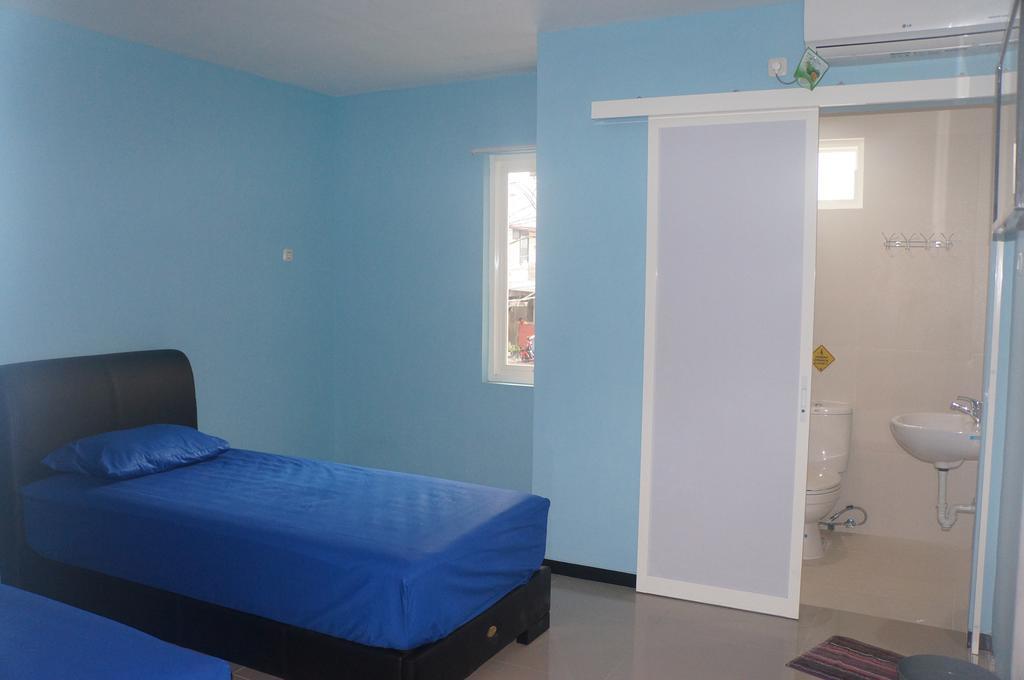 Budget Guest House Tunas Mandiri Jaya Malang Phòng bức ảnh