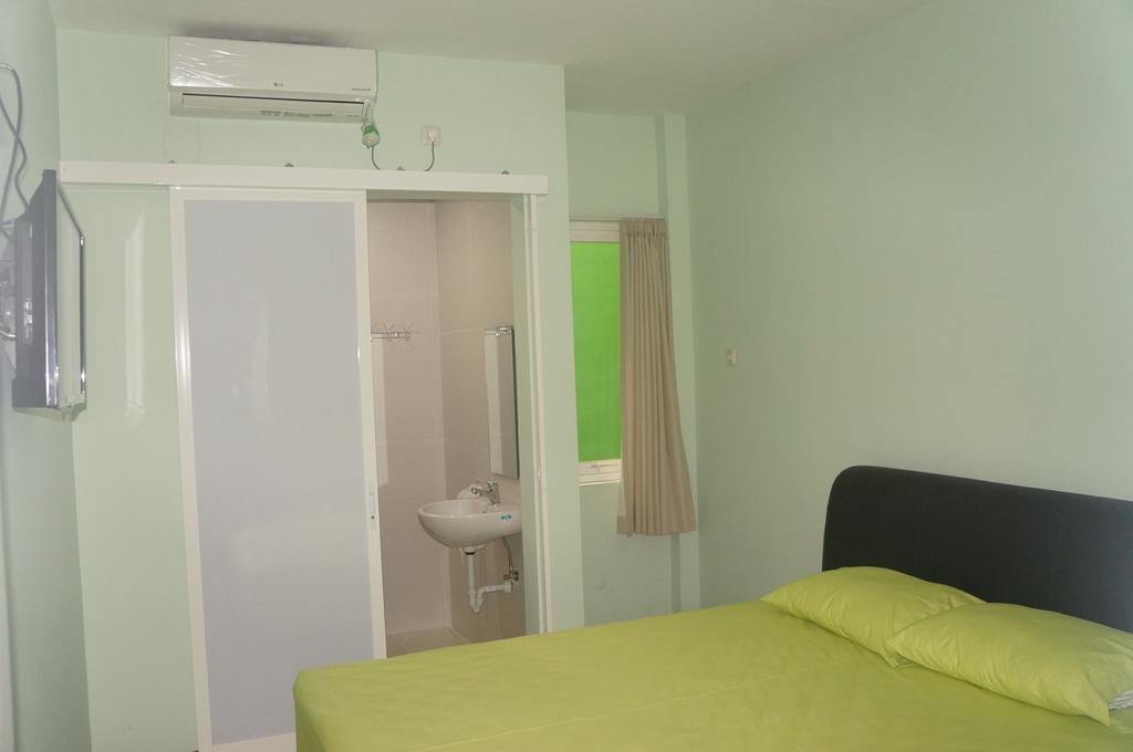 Budget Guest House Tunas Mandiri Jaya Malang Phòng bức ảnh