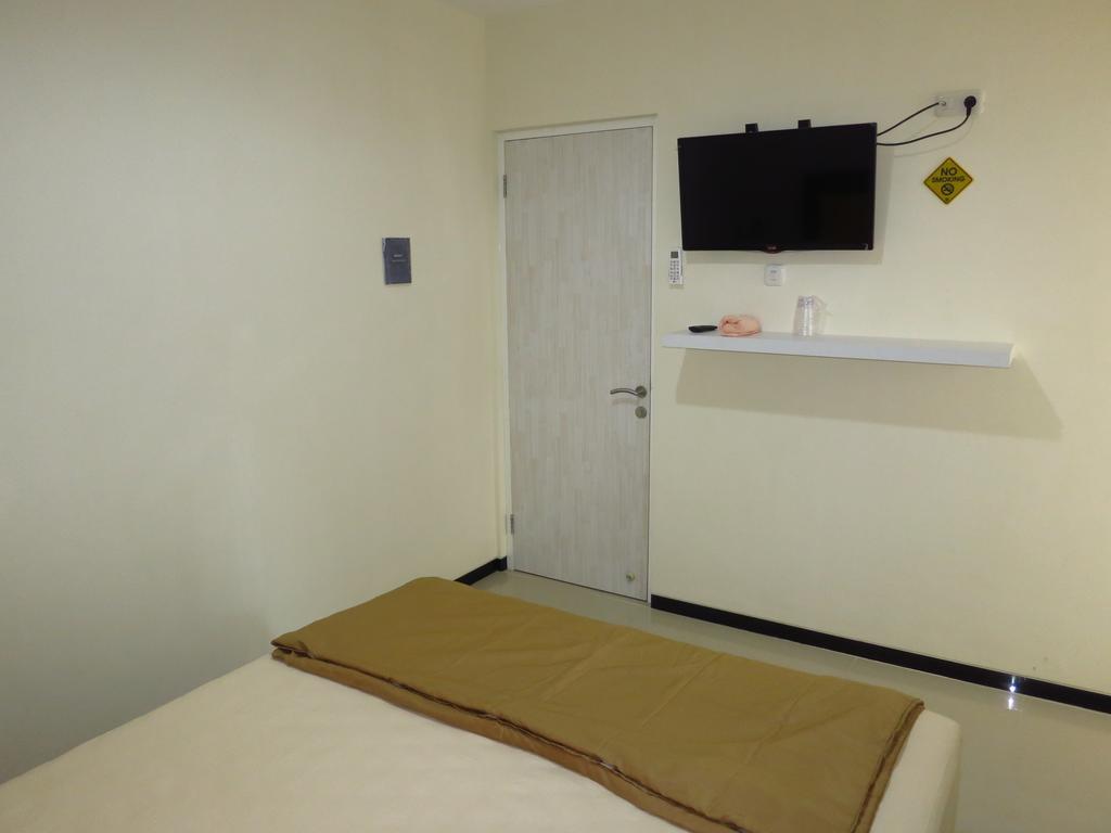 Budget Guest House Tunas Mandiri Jaya Malang Ngoại thất bức ảnh
